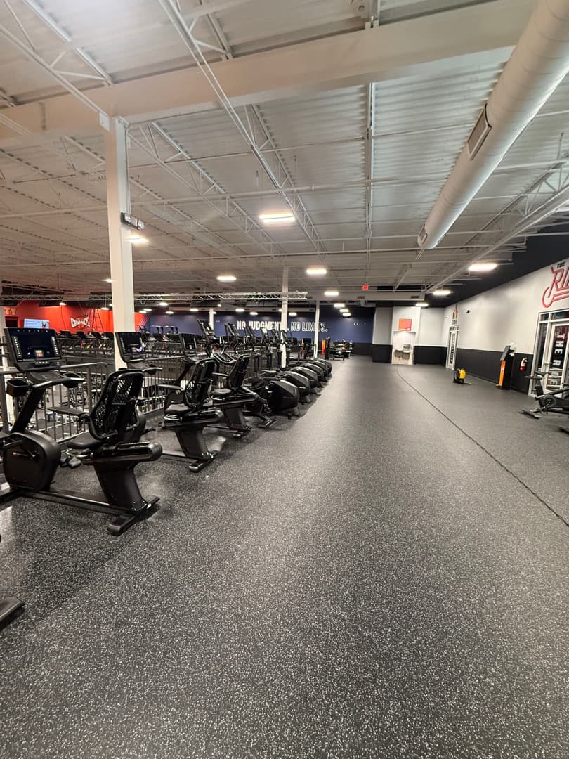 The same Crunch Fitness main gym clean and ready for turnover